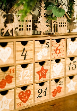 Blog - Sharon Krause - Advent Calendars - image - David Olivier-Gascon